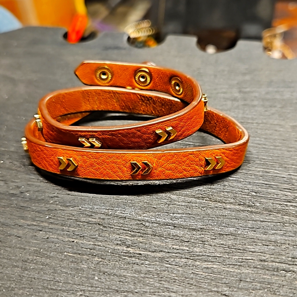 Stella and Dot Chevron Leather Wrap Bracelet Gold
